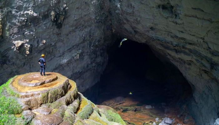World-Biggest-Caves
