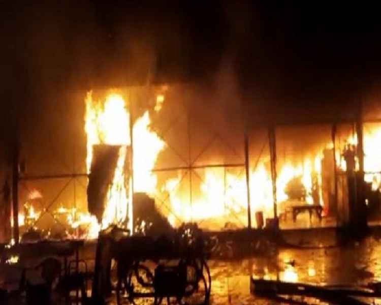 fire-in-naveen-galla-mandi