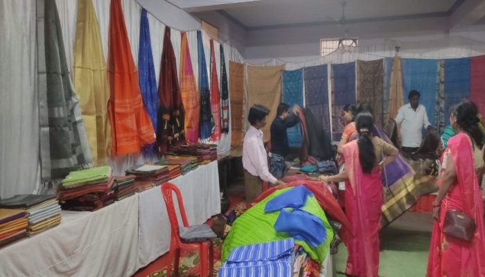 handloom-exhibition-in-balauda-bazar
