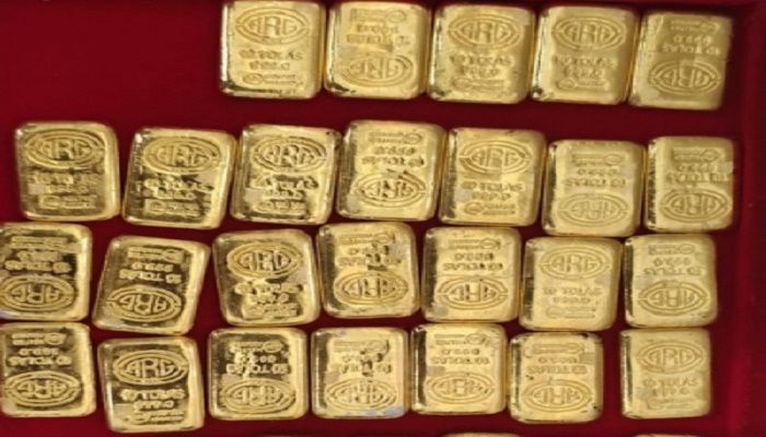 howrah station gold smuggling rpf arrested man 