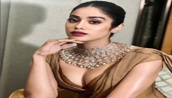 actress-janhvi-kapoor