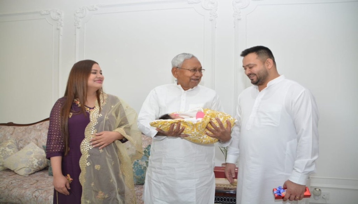 cm-nitish-yadav-with-tejaswi-daughter