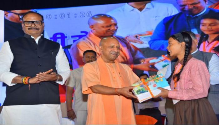 cm-yogi-adityanath-school-chalo-abhiyan