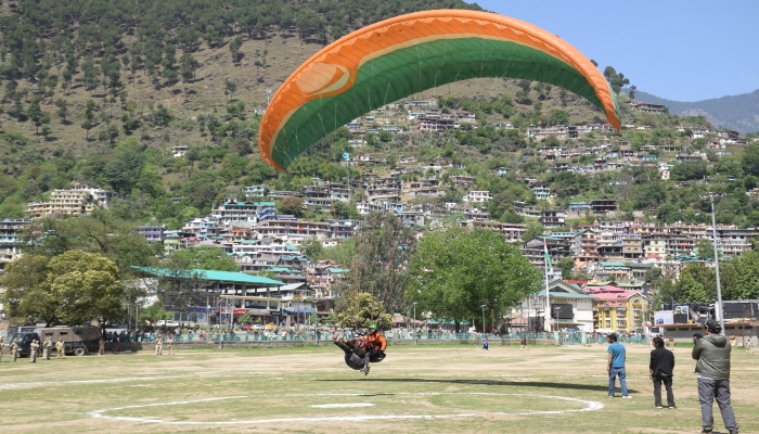 paragliding-in-kullu