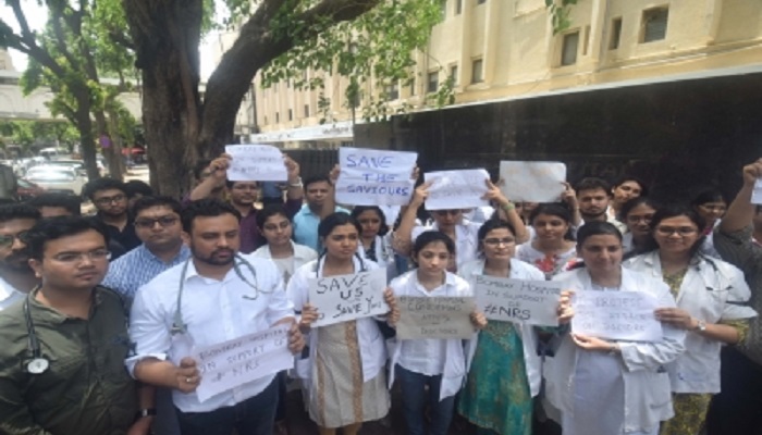 15 thousand more doctors on strike in Madhya Pradesh 