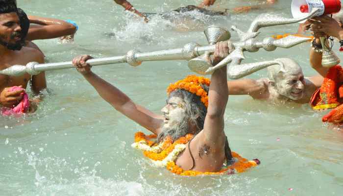 government-engaged-in-the-preparation-of-mahakumbh