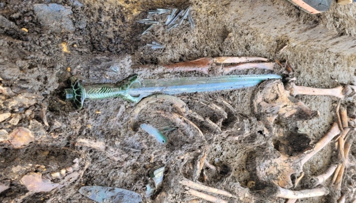 Sword-found-in-grave