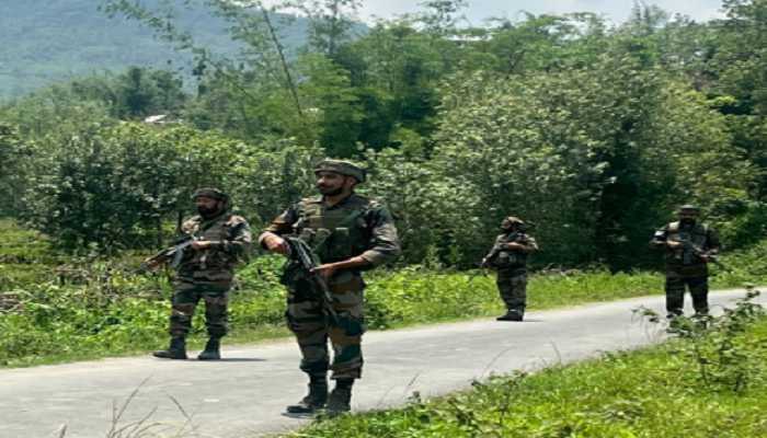 Militants kill 3 village defense force volunteers in Manipur 