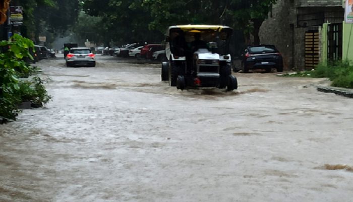 Rain disaster Gurugram waterlogging problem many parts traffic affected