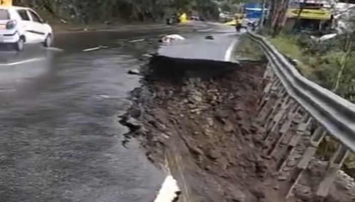 himachal-nogli-road-damage-in-landslide-car-fall-into-sutlej-river