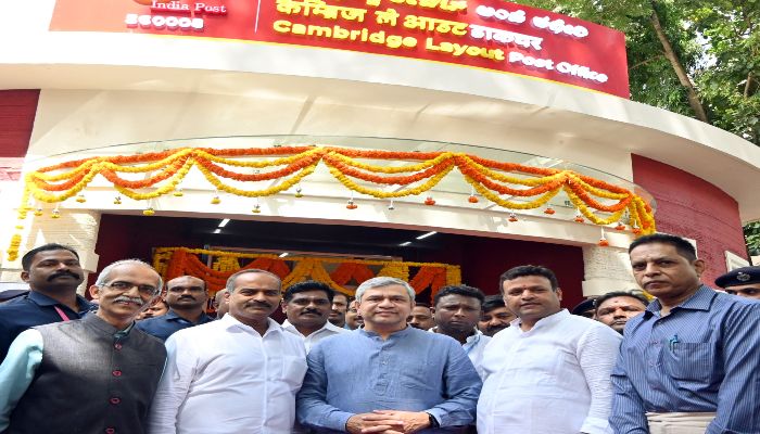 Union-Railway-Minister-Ashwini-Vaishnaw-during-the-inauguration-of-a-3D-printed-post-office