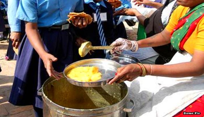 mid-day meal-Delhi Government School