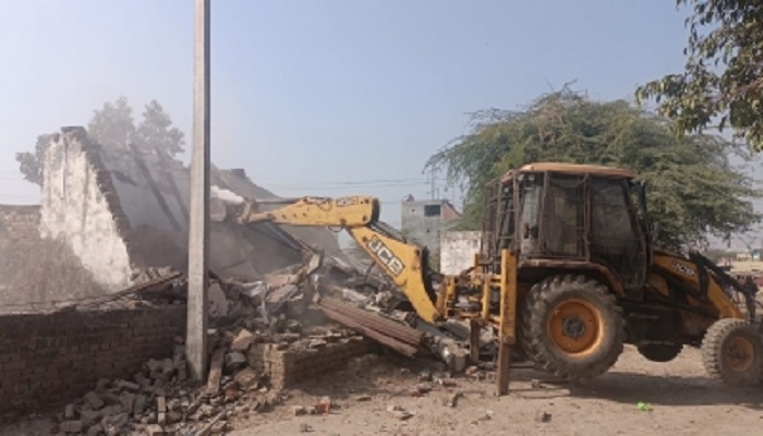 Noida Authority bulldozer action 50 farm houses demolished