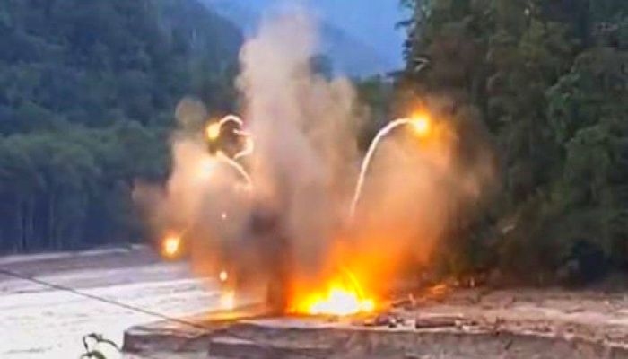 sikkim-teesta-river-explosion-video