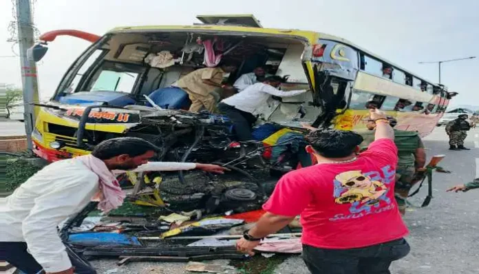 bus-collided-four-people-including -driver-died