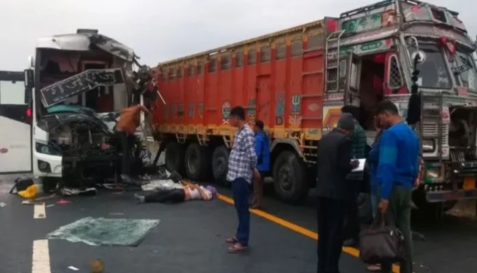 agra-lucknow-expressway-accident