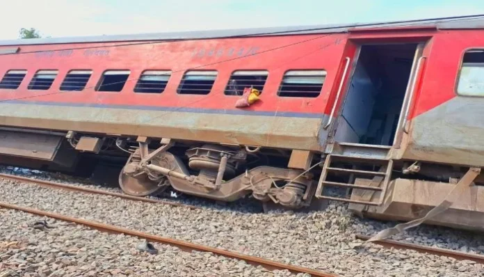 gonda-train-accident