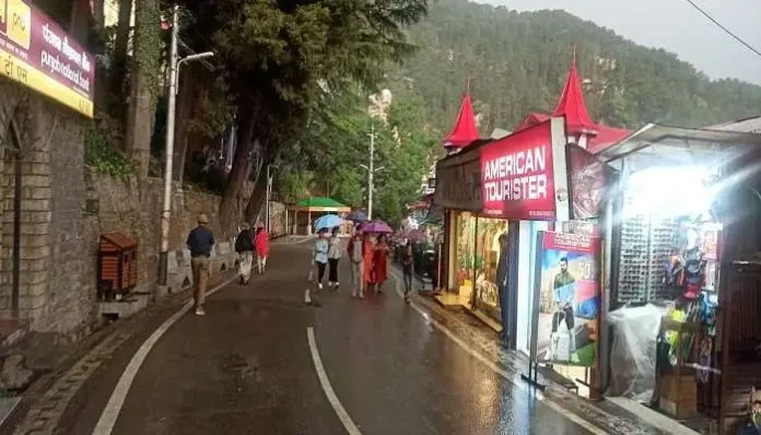 Thunderstorm-and-rain-in-himachal