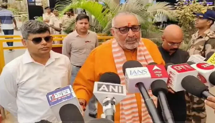 giriraj-sharp-attack-on-owaisi