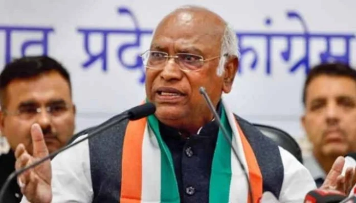 people-of-bihar-insulted-by-the-word-mujra-kharge-accused-pm