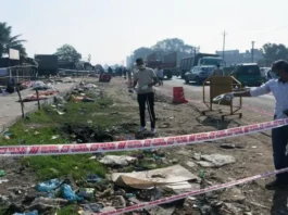 dumper-overturned-on-an-auto-rickshaw