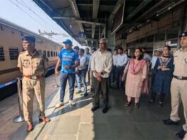 grp-said-that-the-stampede-at-bandra-station-happened-due-to-the-delay