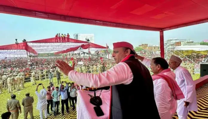 akhilesh-fiercely-targeted-bjp-future-of-the-youth