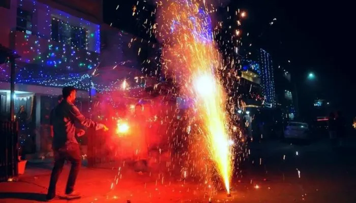 crackers-ban-on-diwali-2-hours-for-green-firecrackers-limited-time-2024