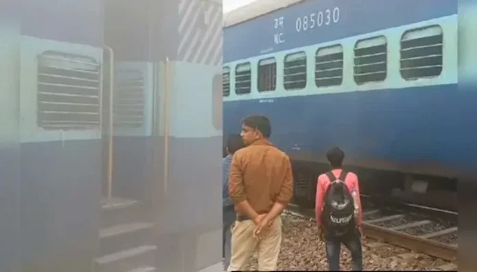 chhatarpur-train-coach-caught-fire-2024