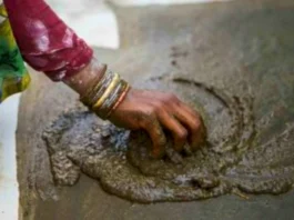 bhopal-news-cow-dung-craft-tradition