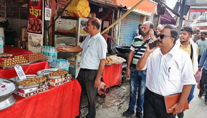 Kullu-dussehra-festival-food-inspector