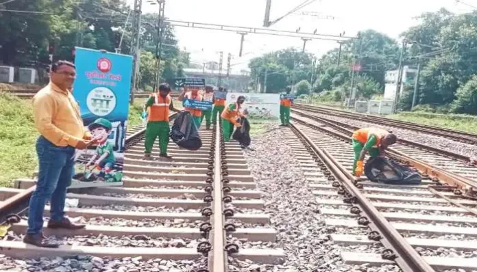 railway-celebrated-clean-track-day