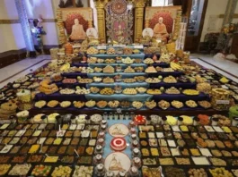 dishes-were-offered-to-thakur-ji-at-akshardham-temple-in-jaipur