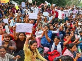 UPPSC-Protest-in-Prayagraj