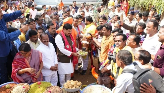 cm-yadav-goverdhan-pooja