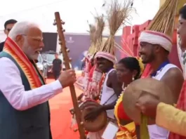 pm-modi-dance-on-dhol