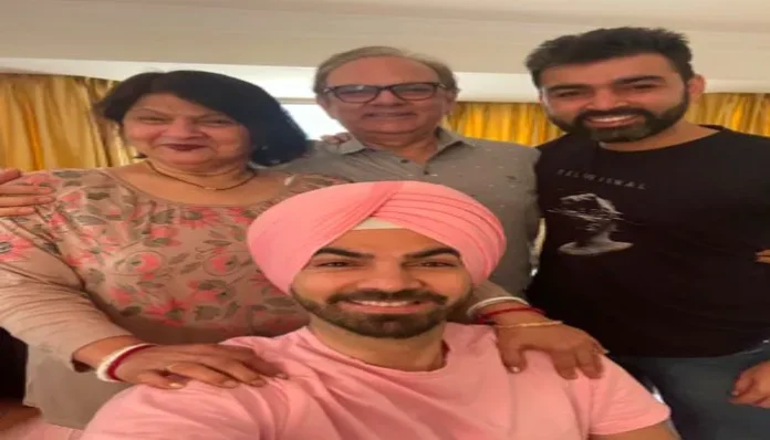 karan-v-grover-made-this-special-plan-for-his-mother-on-mothers-day