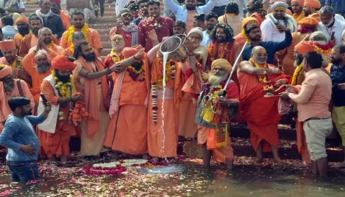 beauty-of-maha-kumbh-shines-on-the-sands-of-sangam