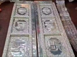 silver-door-installed-in-Vindhyavasini-Dham