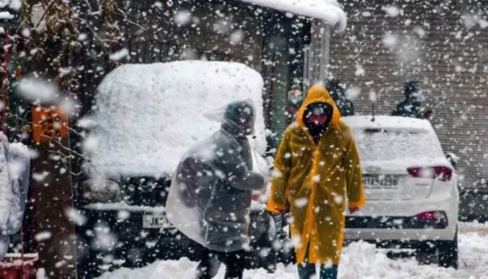 snowfall in Kashmir